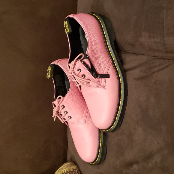 NEW Dr. Martens Leather pink oxfords....size 7 - Picture 3 of 8